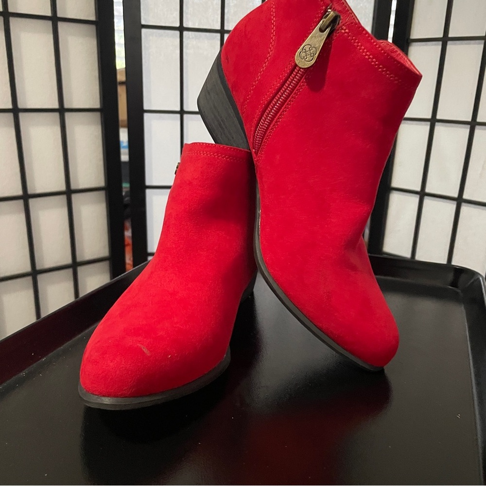 Daisy Fuentes Bold Red Ankle Booties